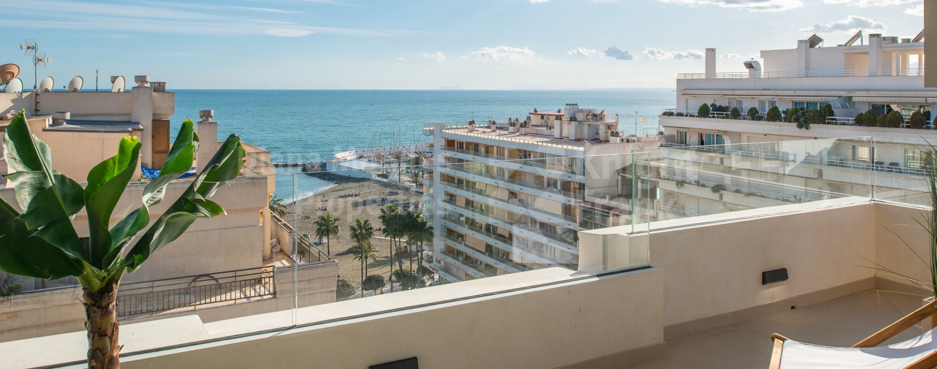 Marbella Centre, Beautiful flat with sea and marina views