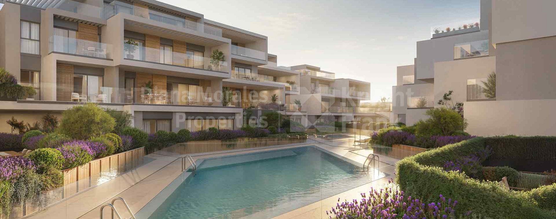 Nueva Andalucia, Complejo de 113 apartamentos cerca de Puerto Banús y servicios varios