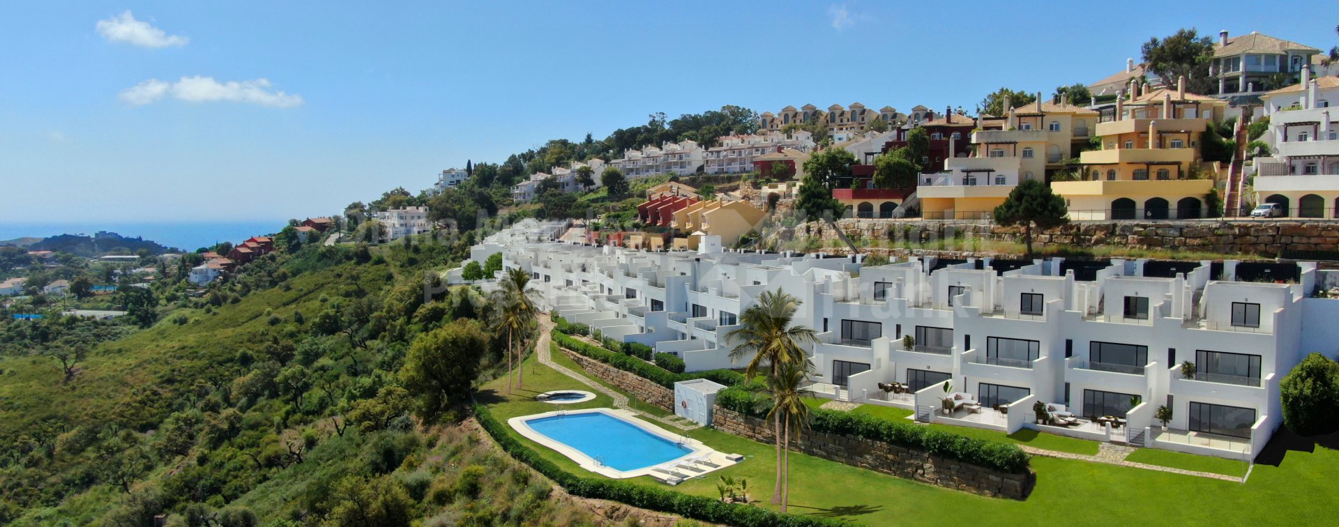 Albor, Monte Elviria, 3 bedroom townhouses with panoramic views