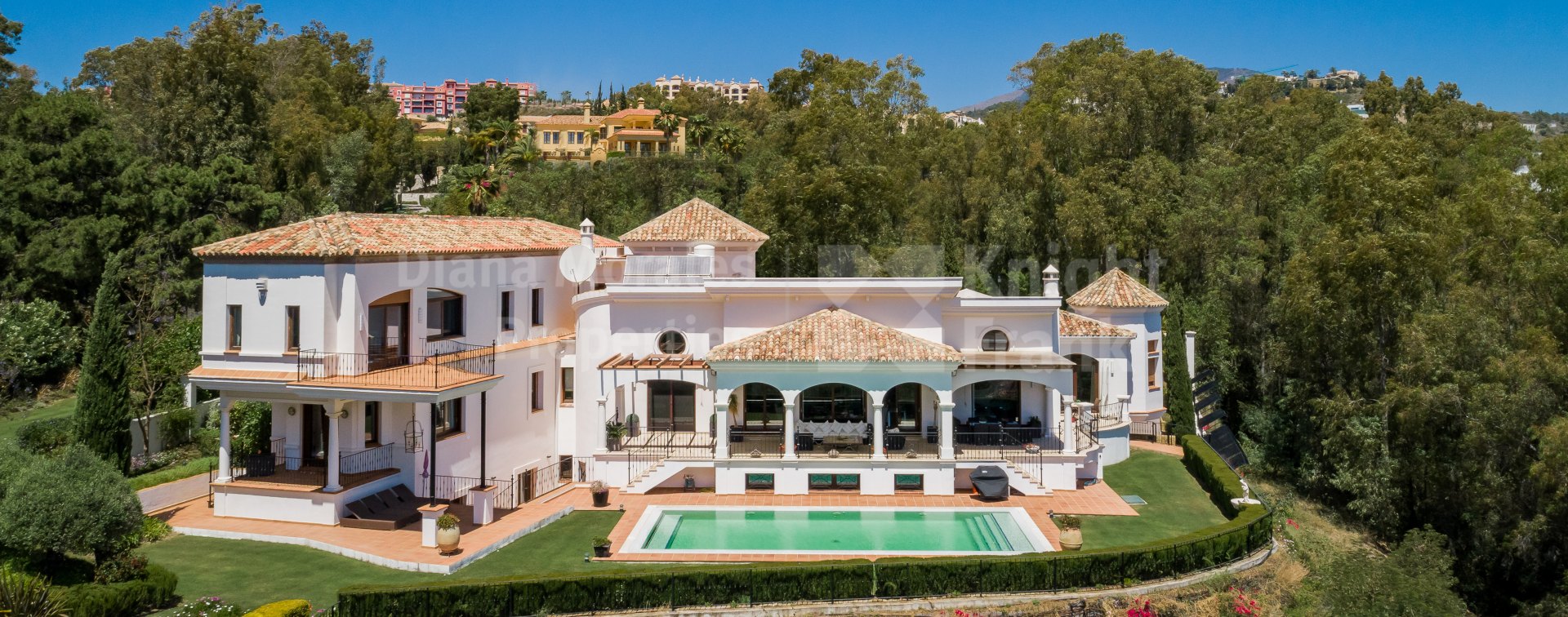 El Herrojo, Impecable villa cerca de un campo de golf