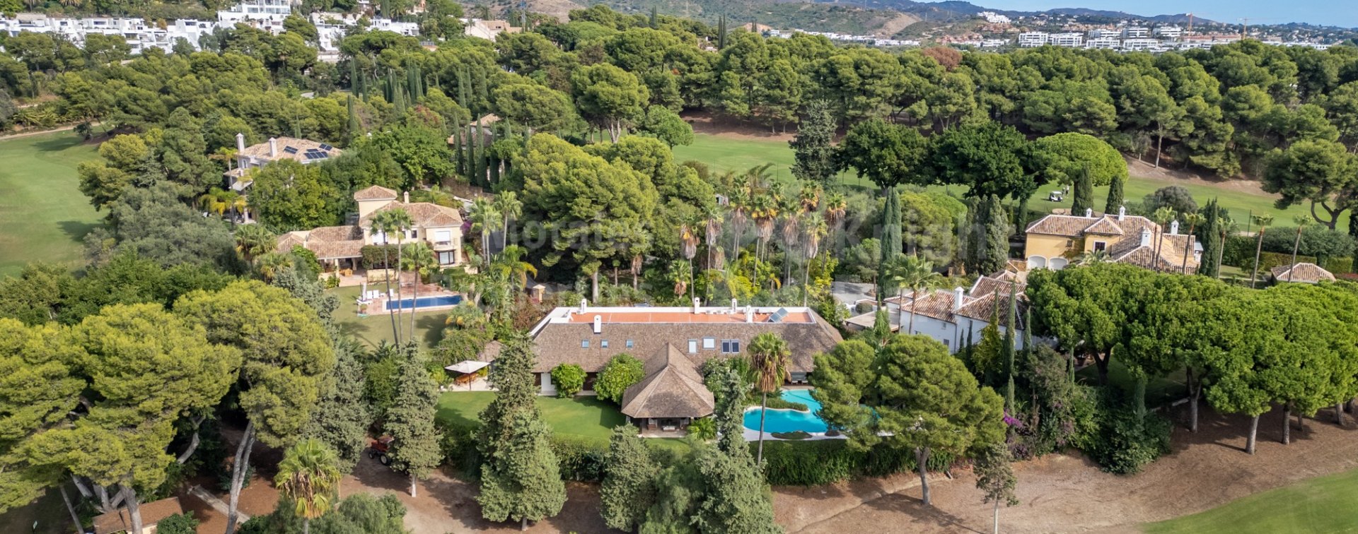 Rio Real, Unique villa by the golf
