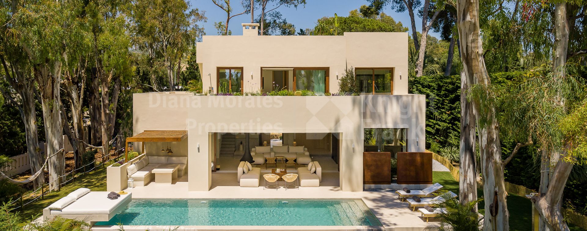 Contemporary Villa in Los Monteros