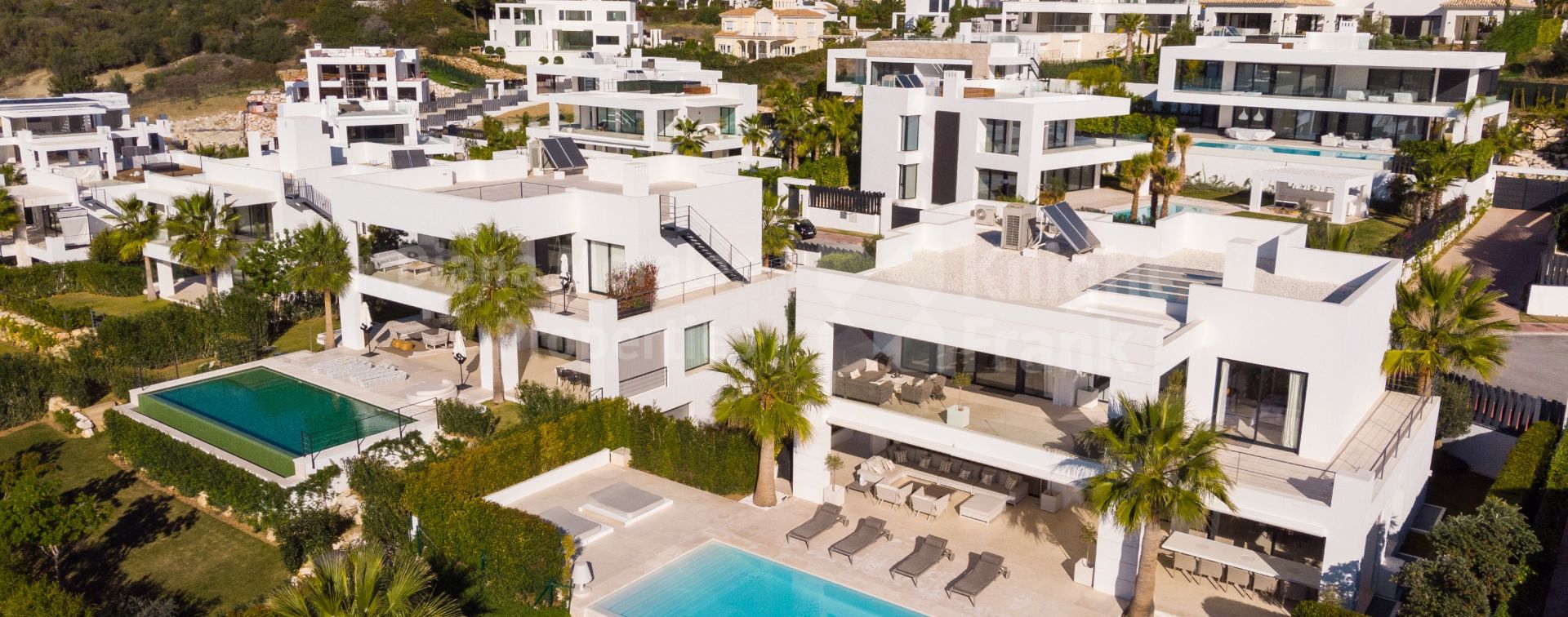Haza del Conde, Los Olivos 5, modern villa in the Golf Valley