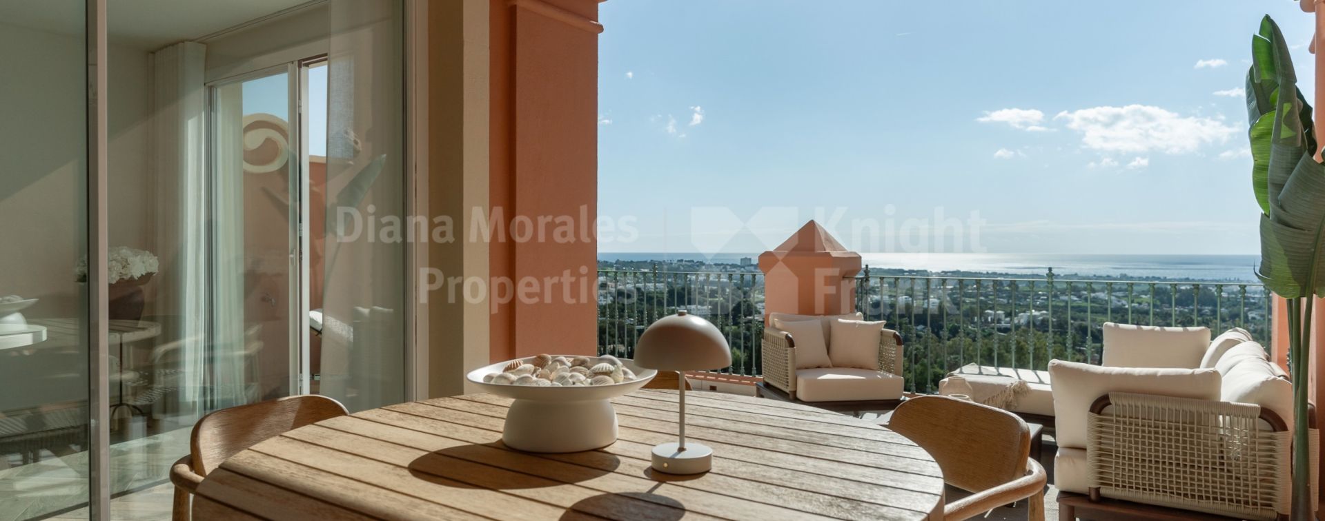 Monte Halcones, Casa Nido, Reihenhaus mit 4 Schlafzimmern, Panoramablick auf das Meer und skandinavischem Stil