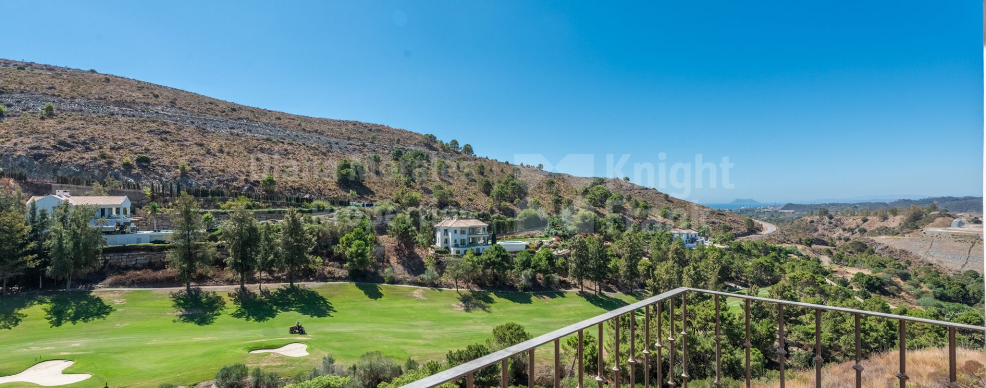Villa avec vue sur la mer et le golf à Marbella Club Golf Resort