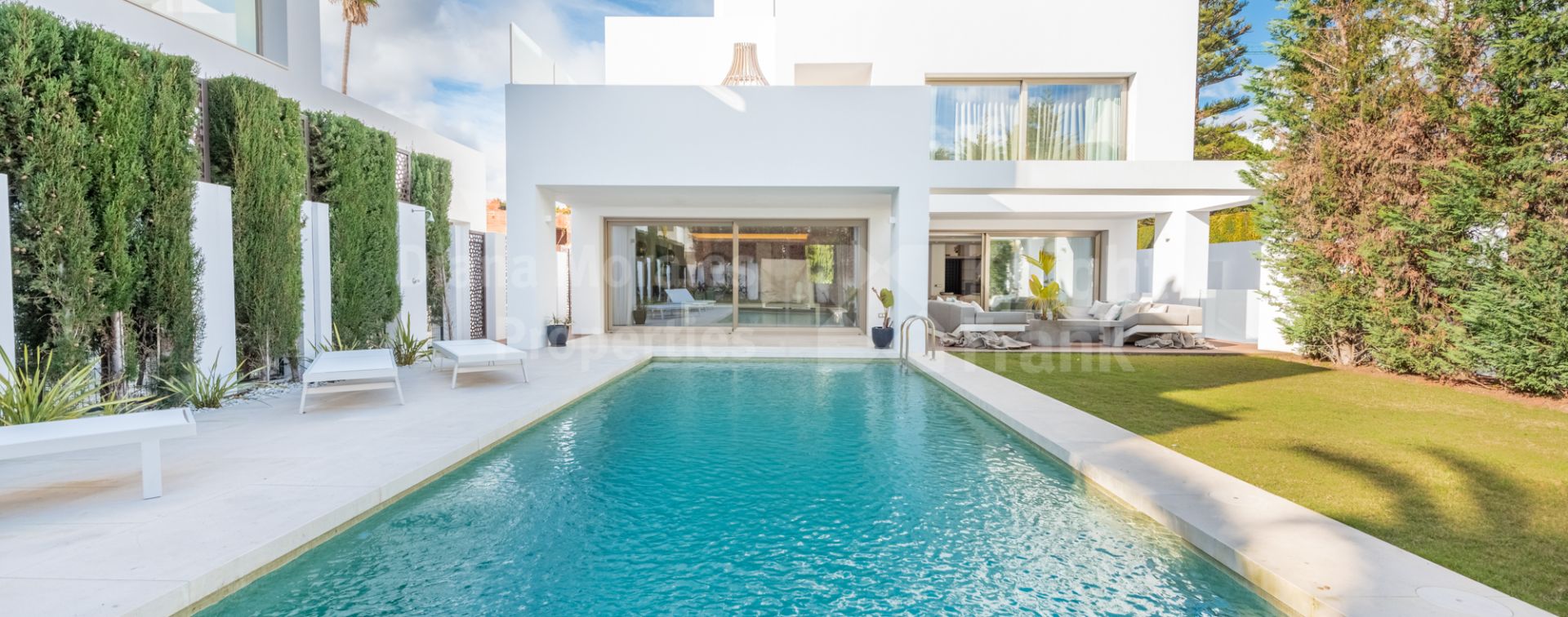 Rio Verde Playa, Villa de luxe à Marbella Golden Mile