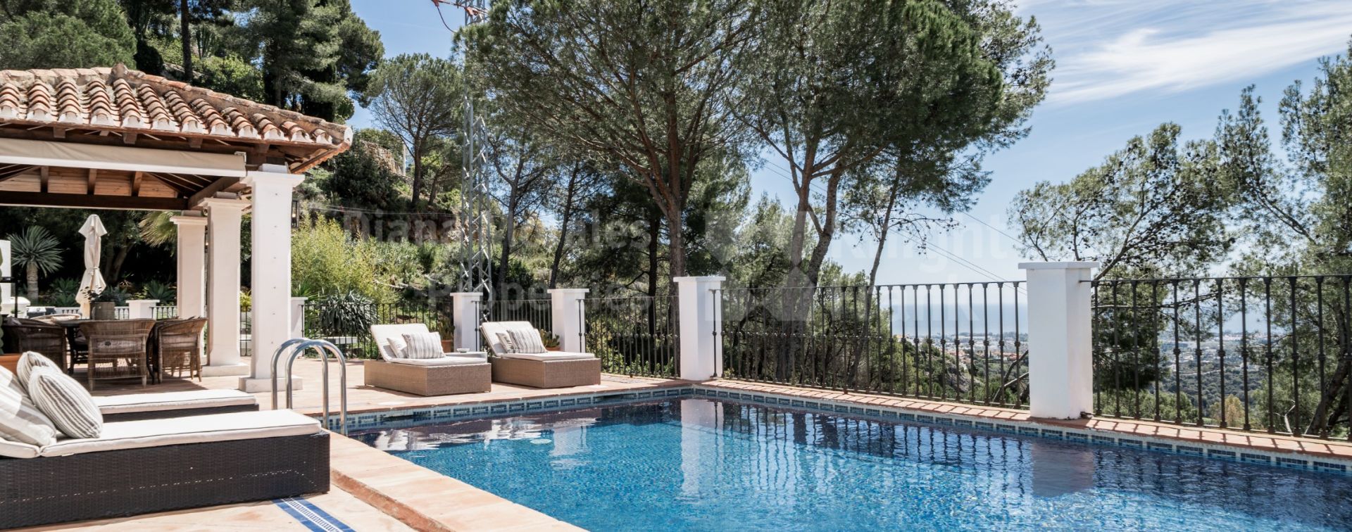 El Madroñal, Madroñal 1, wunderschönes Einfamilienhaus in geschützter Wohnanlage