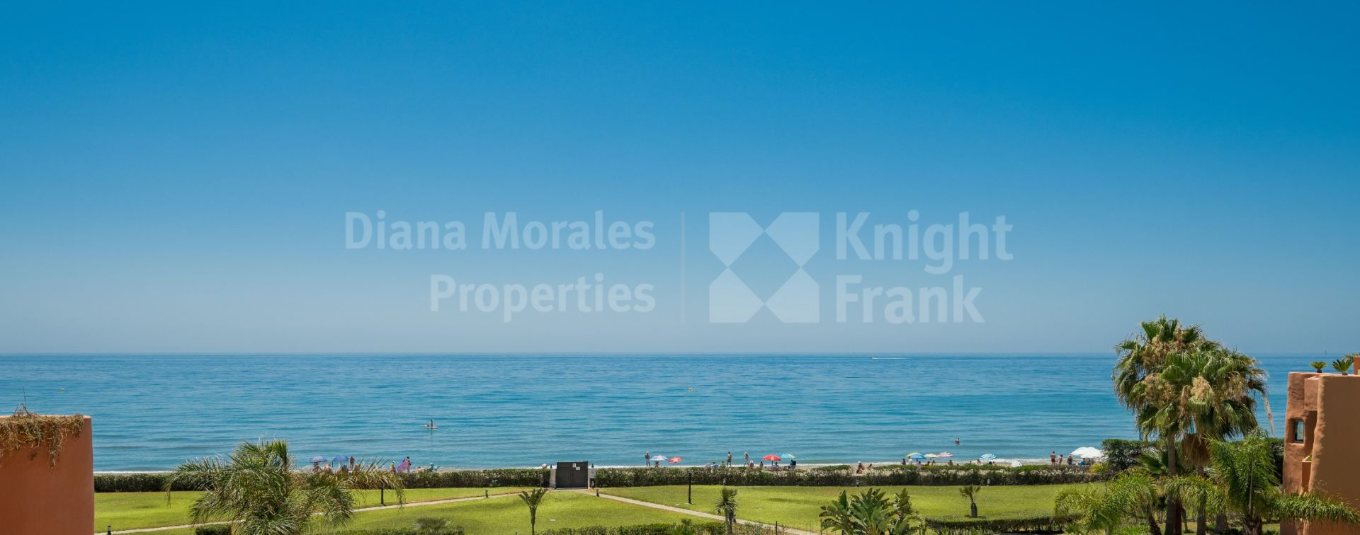 La Morera, Luxurious frontline beach 4-bedroom penthouse apartment