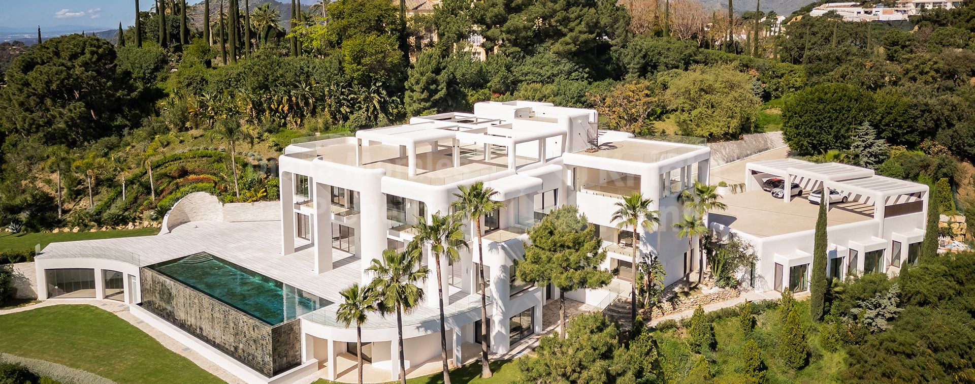 Villa for sale in La Zagaleta, Benahavis
