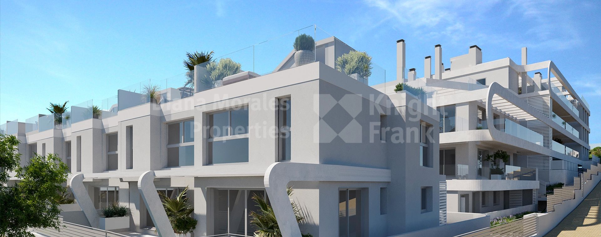 Estepona Stadt, Günstig gelegenes Reihenhaus mit vier Schlafzimmern in Estepona-Stadt