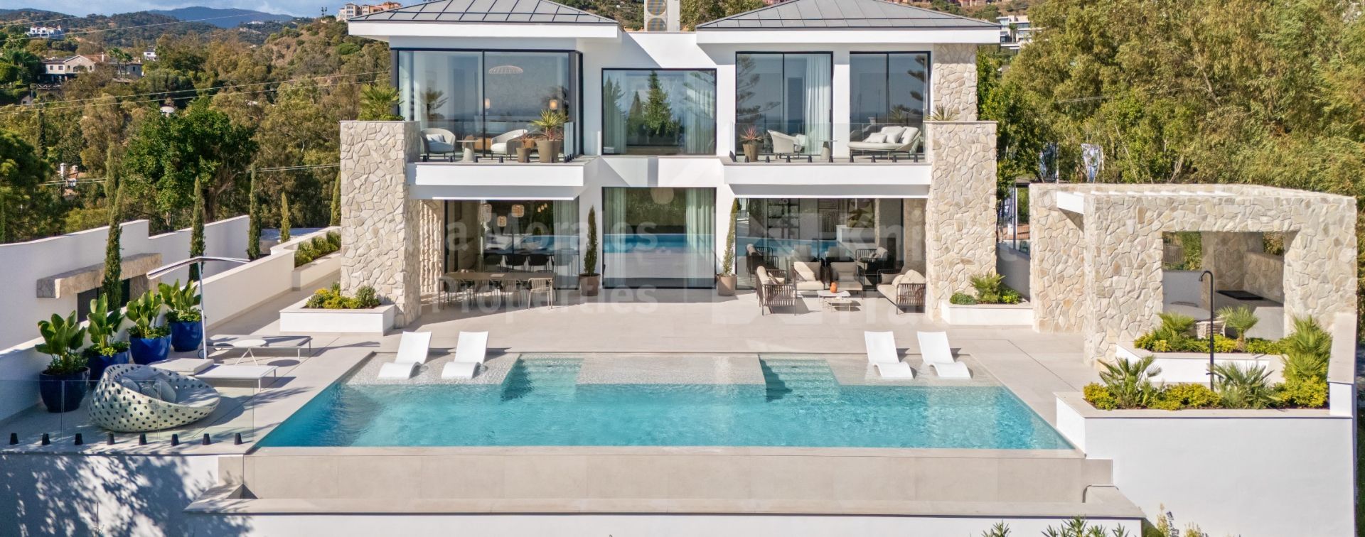 Tresora B, modern residence in a gated complex in La Quinta