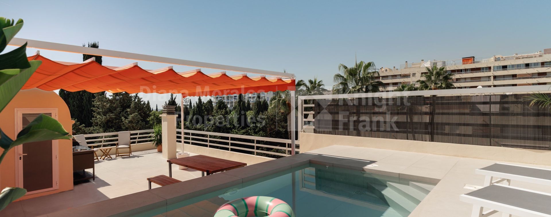 Marbella Centre, Parque 8, duplex penthouse with private pool and views of La Concha in the heart of Marbella