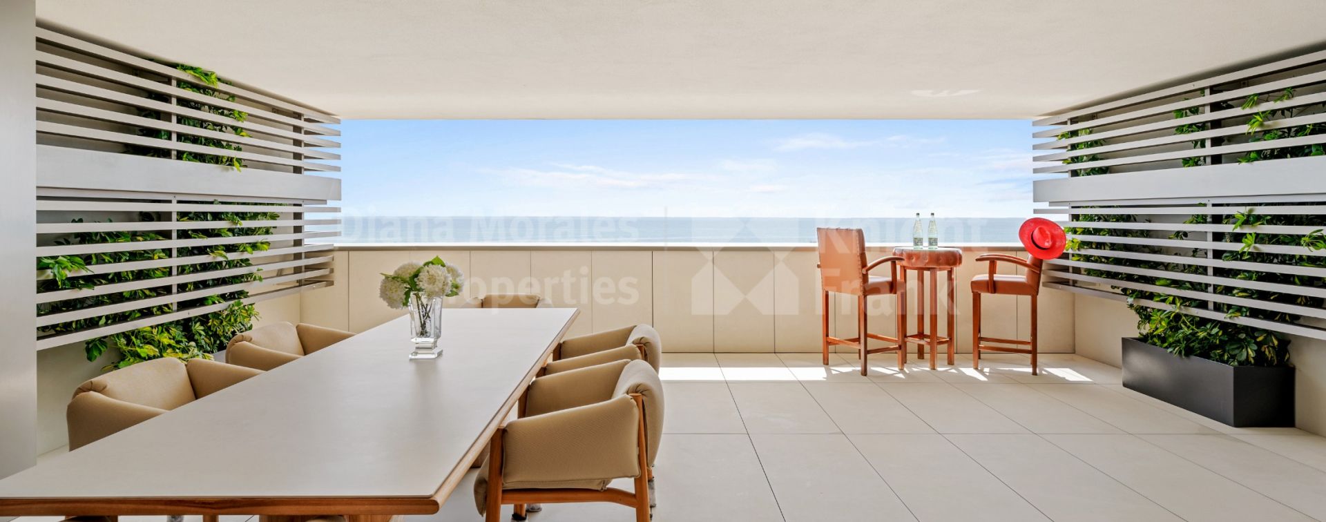Malaga, Frontline beach apartment in Sierra Blanca Tower