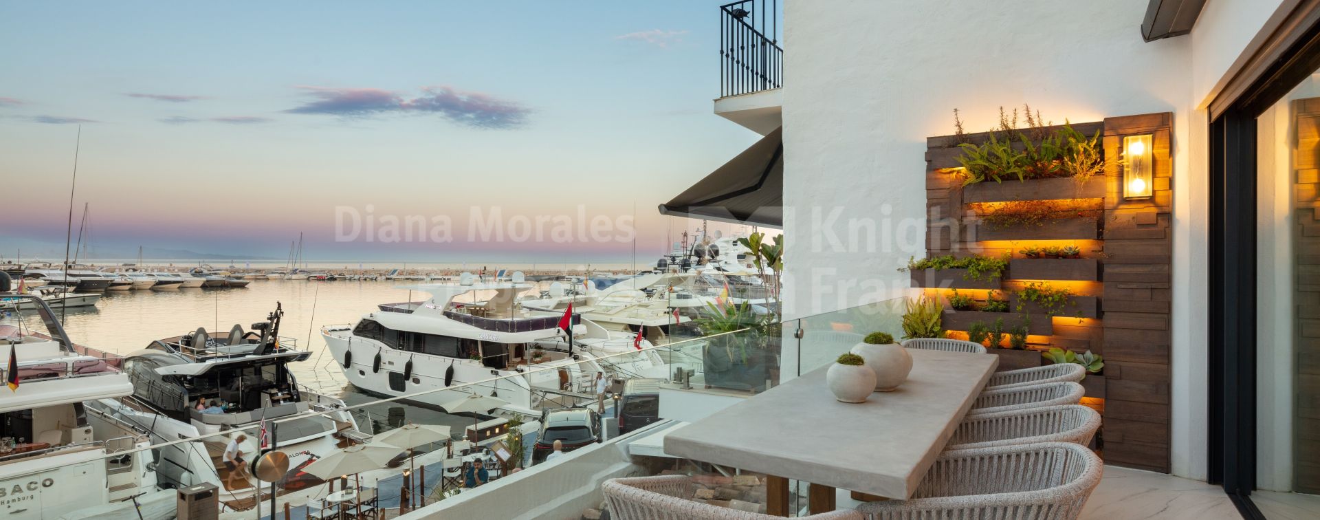 Wonderful flat overlooking the marina of Puerto Banús