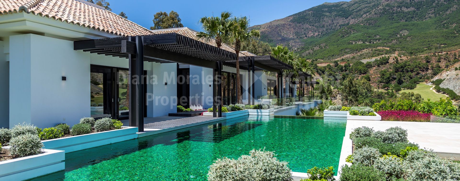 Villa en primera línea de golf muy privada en La Zagaleta