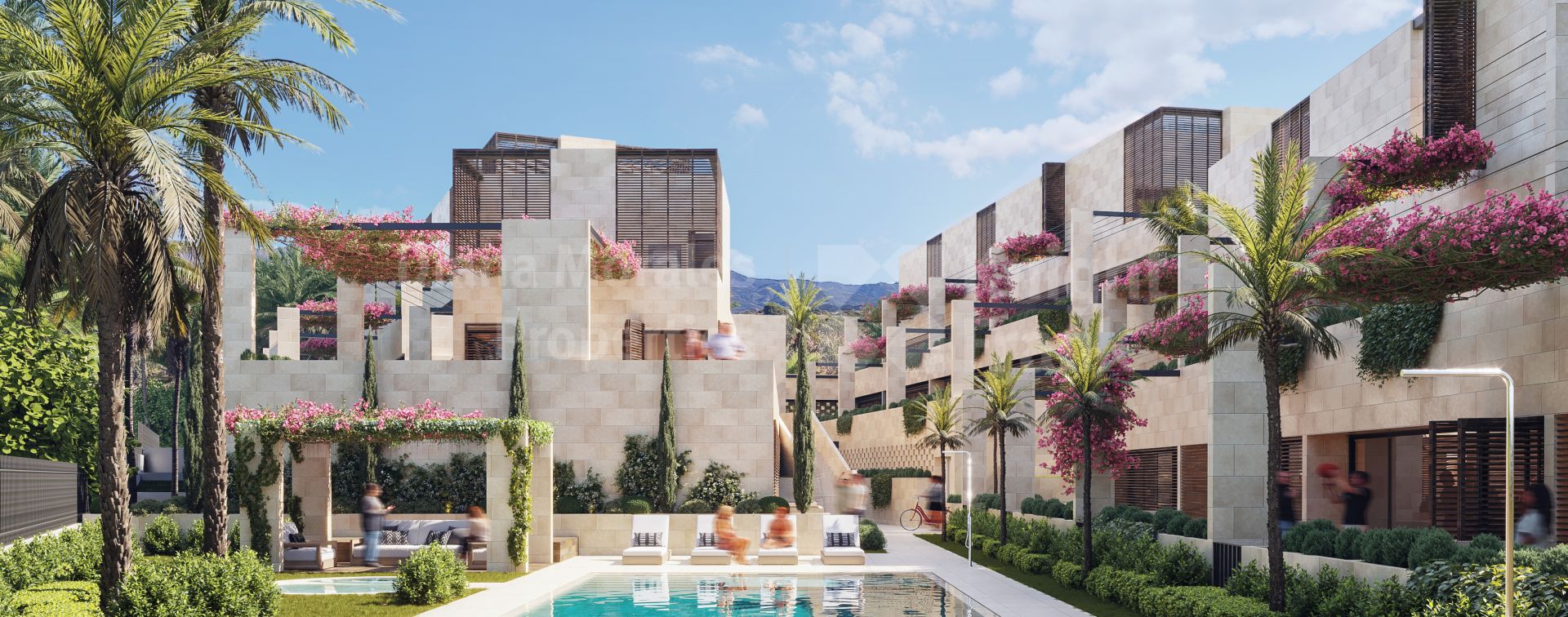 Estepona East, 25-unit complex conveniently located near the beach and town centre
