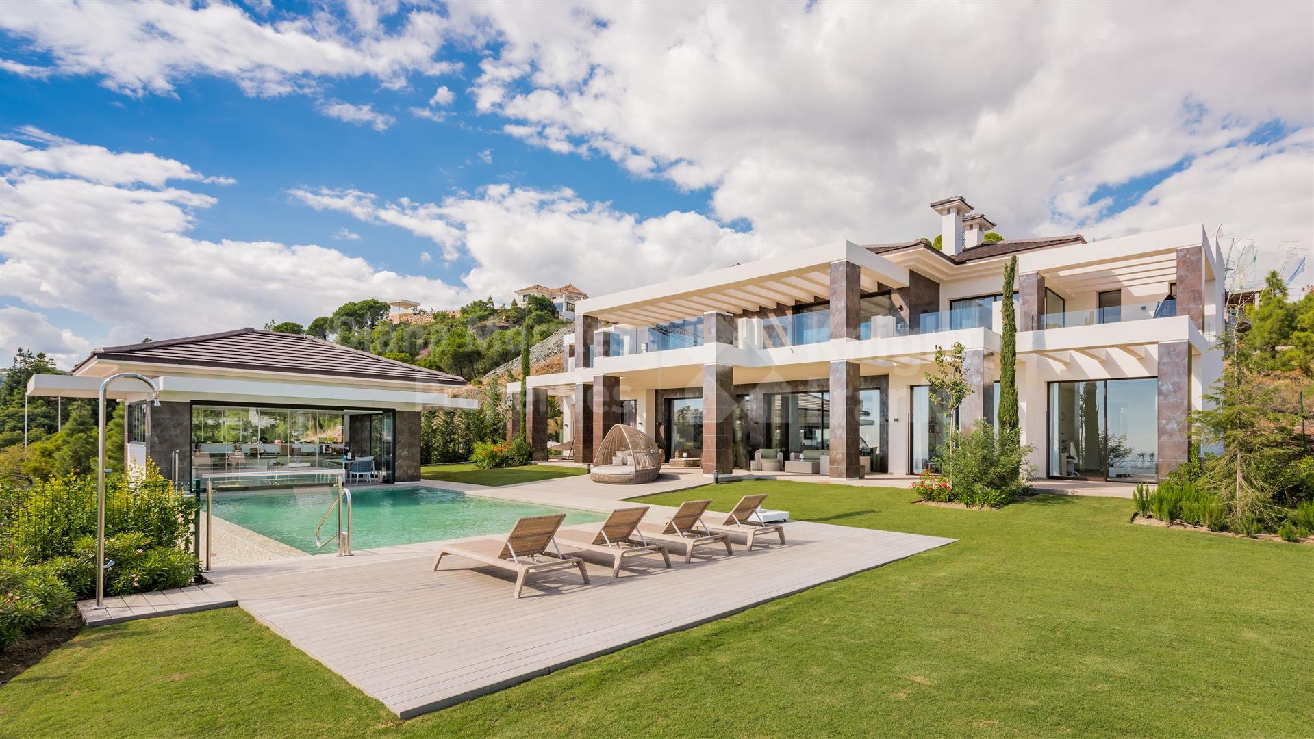 Luxuriöse Villa mit Pool und Panoramablick in La Reserva de Alcuzcuz