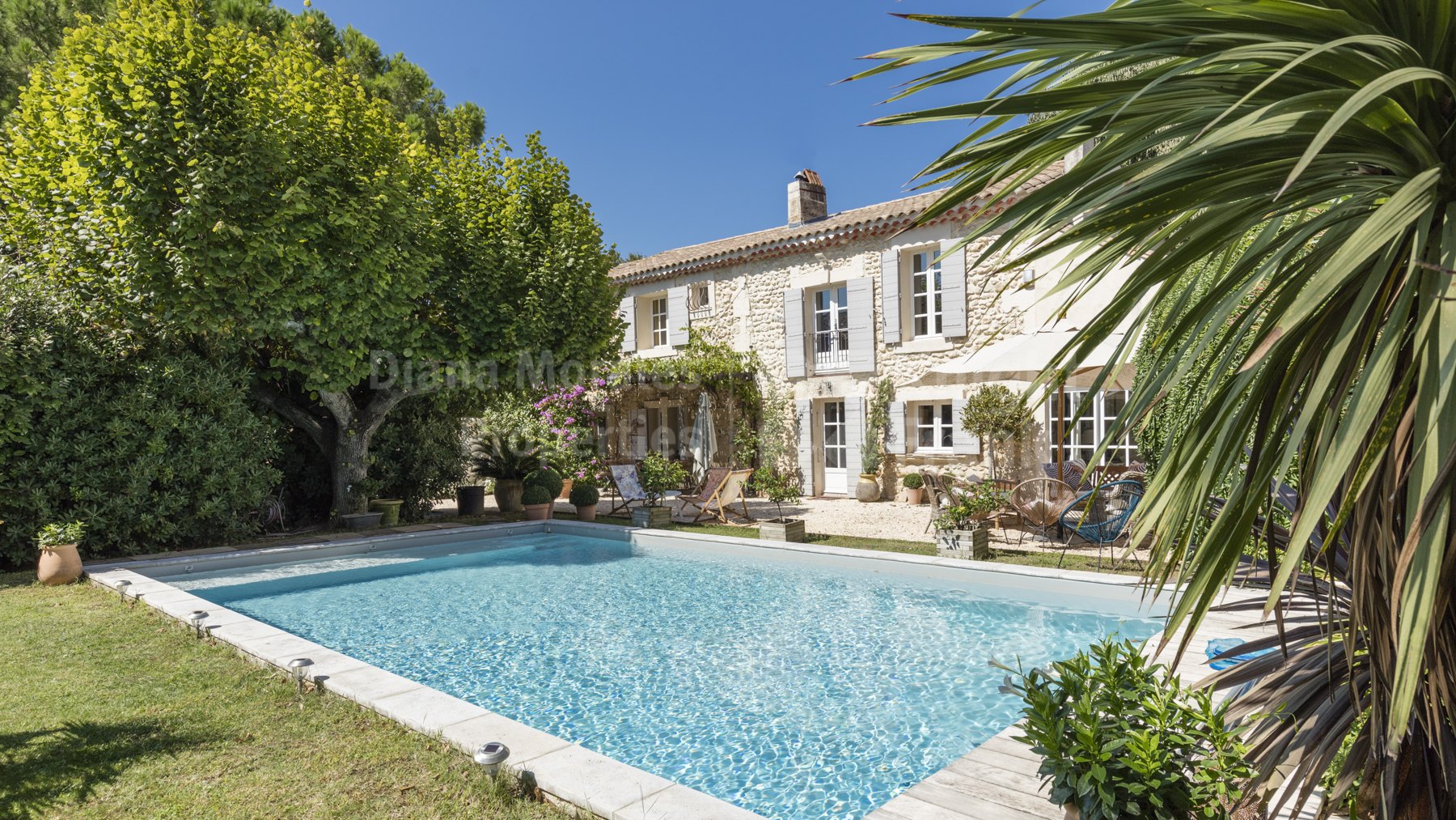 Saint-Rémy-de-Provence, Dorfbauernhaus zum Verkauf in Paradou