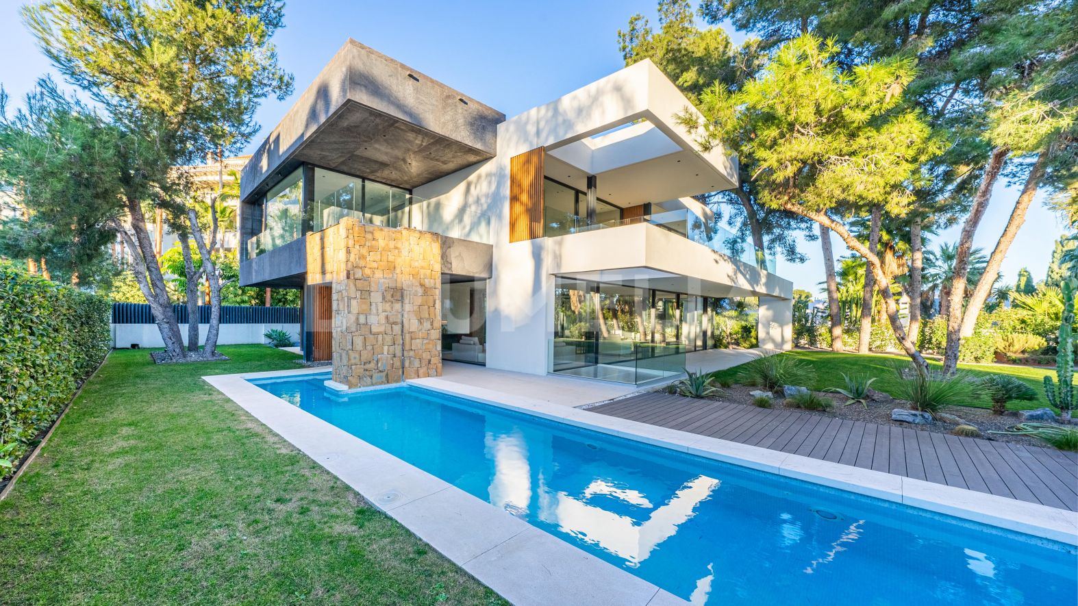 Nouvelle villa contemporaine exceptionnelle à Rocio de Nagüeles, Marbella Golden Mile