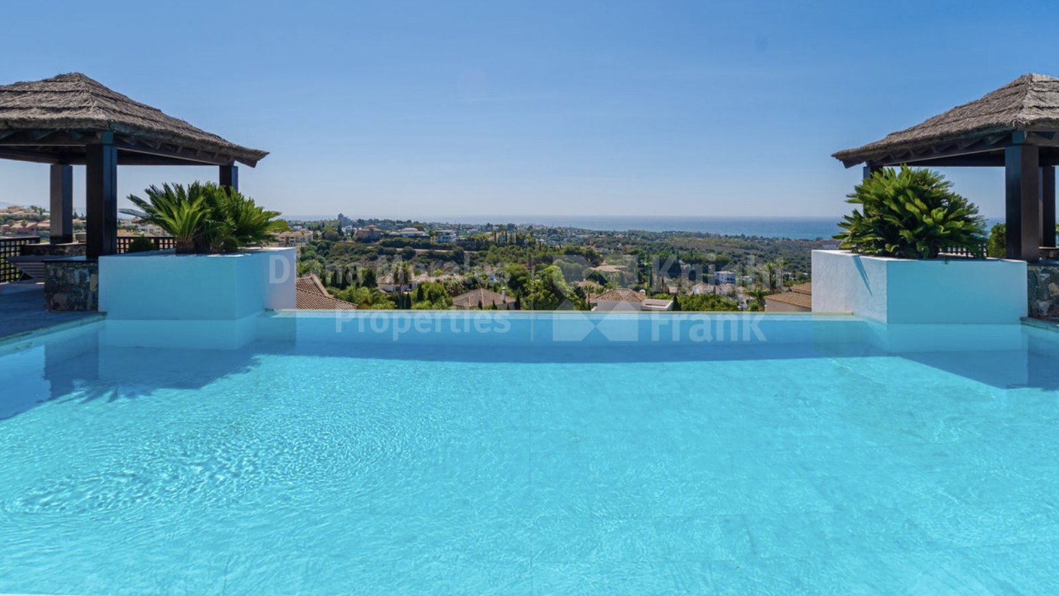 Villa with panoramic views in Los Flamingos