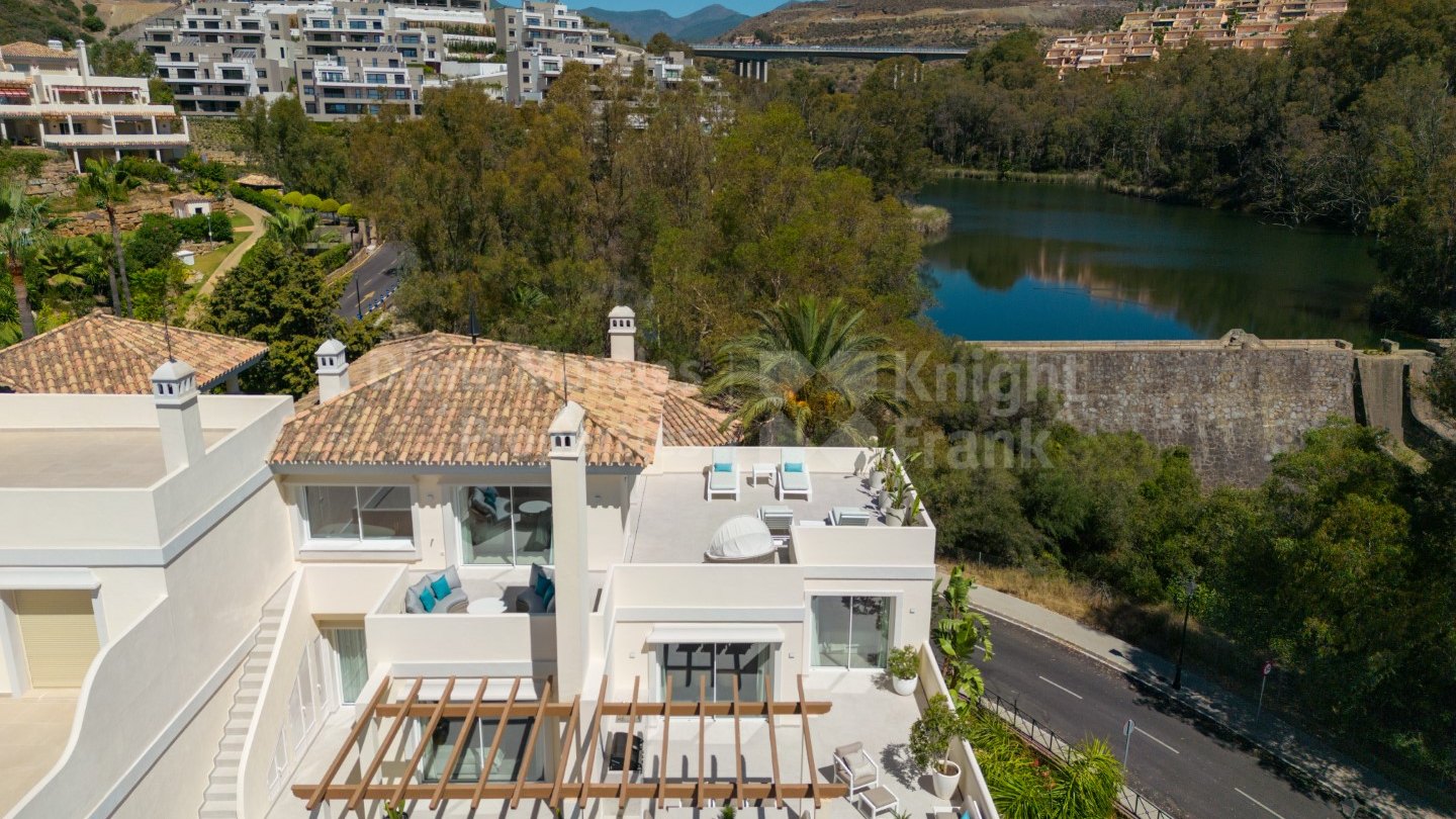 Palacetes Los Belvederes, Incredible penthouse with views of the lake and the mountain of La Concha