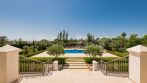 Espectacular finca próxima a servicios en Valle del Sol-Guadalmina