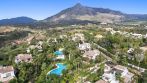 Lomas de Magna Marbella, Villa in La Milla de Oro in geschlossener Wohnanlage