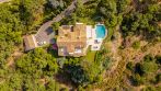 Elegante villa de seis dormitorios orientada al oeste en La Zagaleta