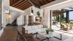 Villa Kumo: design and privacy in El Herrojo