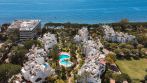 Exclusive renovated penthouse in Alhambra del Mar