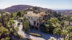 Marbella Club Golf Resort, Дом в стиле Альгамбра в престижном месте с захватывающими видами