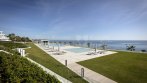 Estepona Playa, Helle Vier-Zimmer-Wohnung direkt am Meer