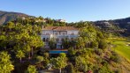 Villa de golf en première ligne avec une maison d'hôtes à La Zagaleta à vendre