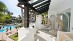 Marina de Puente Romano, Bright flat in complex in front of the sea