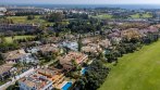 Villa adosada en primera línea de golf en Guadalmina Alta