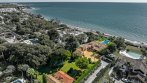 Great seafront villa in El Paraiso Barronal