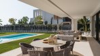 Marbella Milla de Oro, Casa Atria, villa contemporánea en tres plantas en Lomas del Virrey