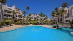 Strandnahes Duplex-Penthouse mit drei Schlafzimmern in Bahía del Velerin