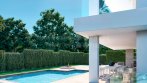 Südlich ausgerichtete Villa mit fünf Schlafzimmern in Monte Biarritz, Ost-Estepona