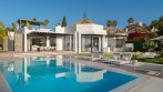 Nueva Andalucia, Single level five-bedroom exceptional villa facing the Aloha golf course