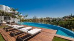 Villa a estrenar con vistas al mar y el golf en La Quinta