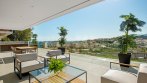 Nueva Andalucia, Villa zum Verkauf mit Panoramablick in bewachter Urbanisation