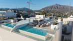 Celeste Marbella, Villa Six, adosado contemporáneo con vistas panorámicas en Nueva Andalucía
