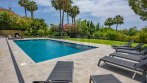 Sotogrande Alto, Классическая вилла на первой линии гольф-поля в Сотогранде