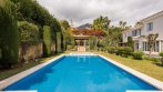Sierra Blanca, Elegant six-bedroom villa with views of the coast and mountains