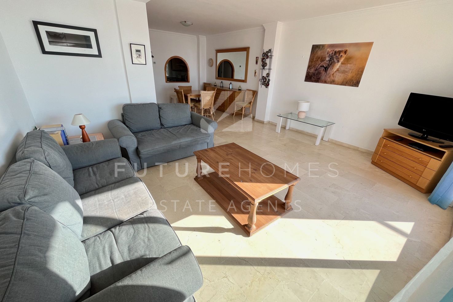 Spacious front line beach apartment with an amazing 76m2 terrace and sea views!