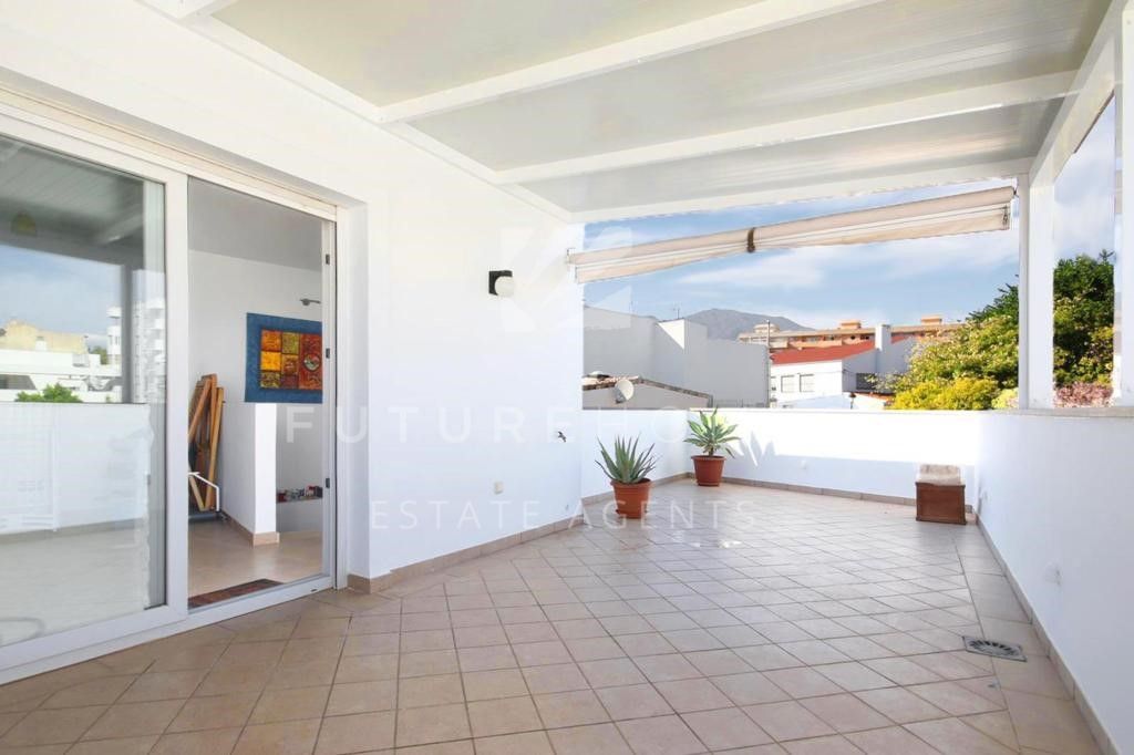 Immaculate spacious townhouse in Estepona Old Town.