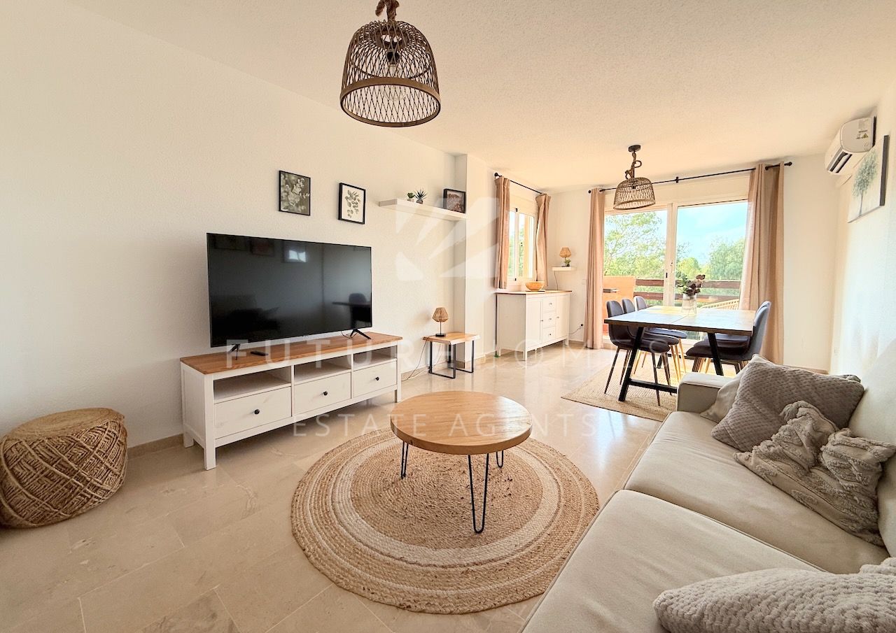 Exclusive listing - Spacious and bright three bedroom penthouse for sale in Paraiso de la Bahia, Casares Costa.