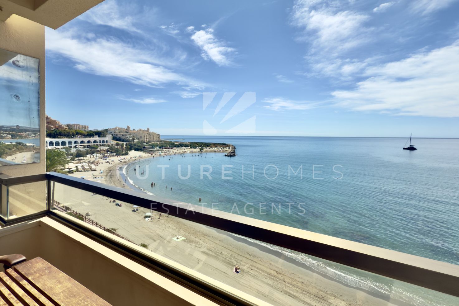 EXCLUSIVE - Frontline beach spacious top floor apartment overlooking Cristo beach, Estepona, with panoramic sea views