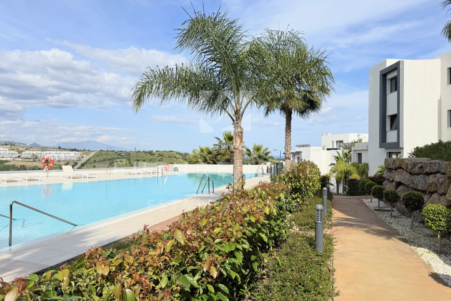 Penthouse  for sale in  Estepona Golf
